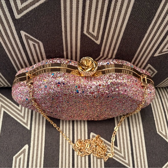 Pink Glitter Lip Shaped Clutch Chain Purse - Picture 5 of 12